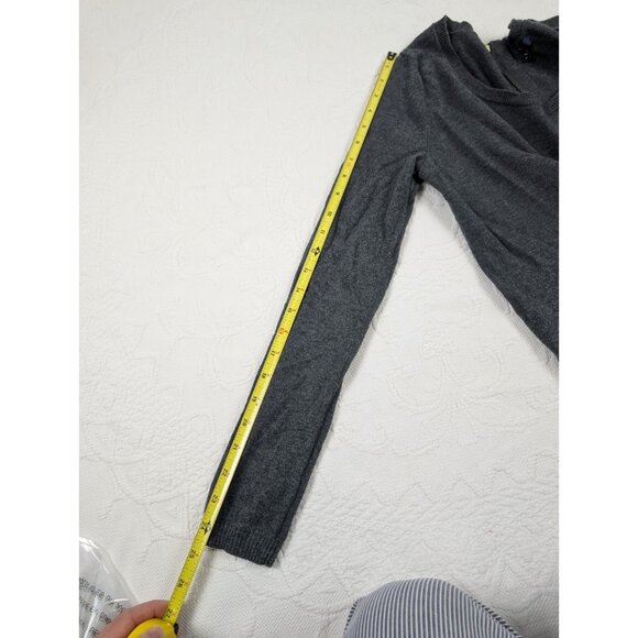 GAP Top blouse Women's Size Small Gray  Zip Back Knit cotton nylon cashmere - Picture 13 of 15